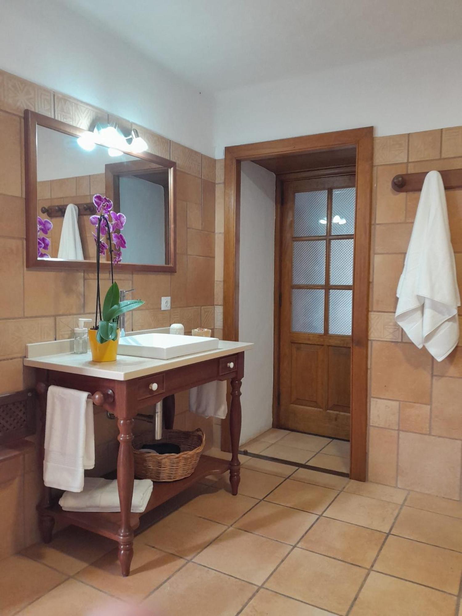 Casa Origenes Apartment อาริอา ภายนอก รูปภาพ